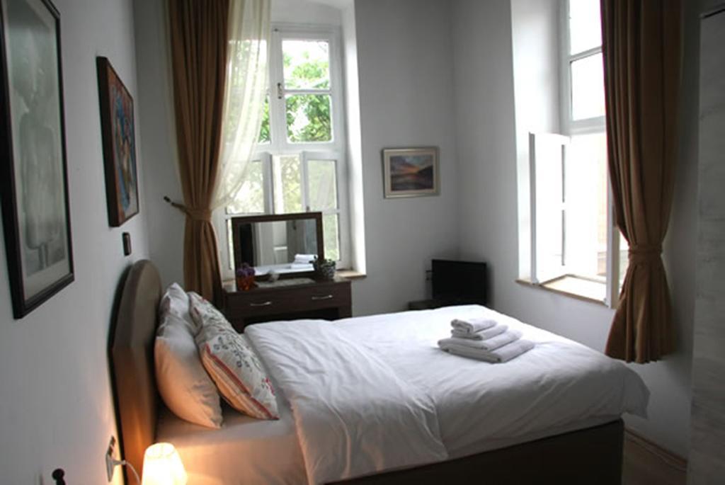 Akarsu Kalyopi Hotel Tenedos Buitenkant foto
